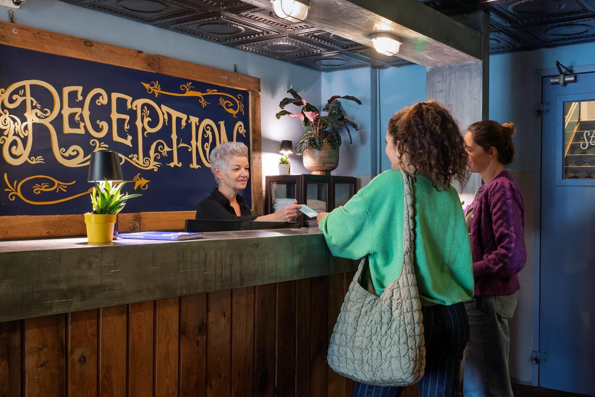 Stayokay Hostel Eindhoven - Blue Collar Екстер'єр фото