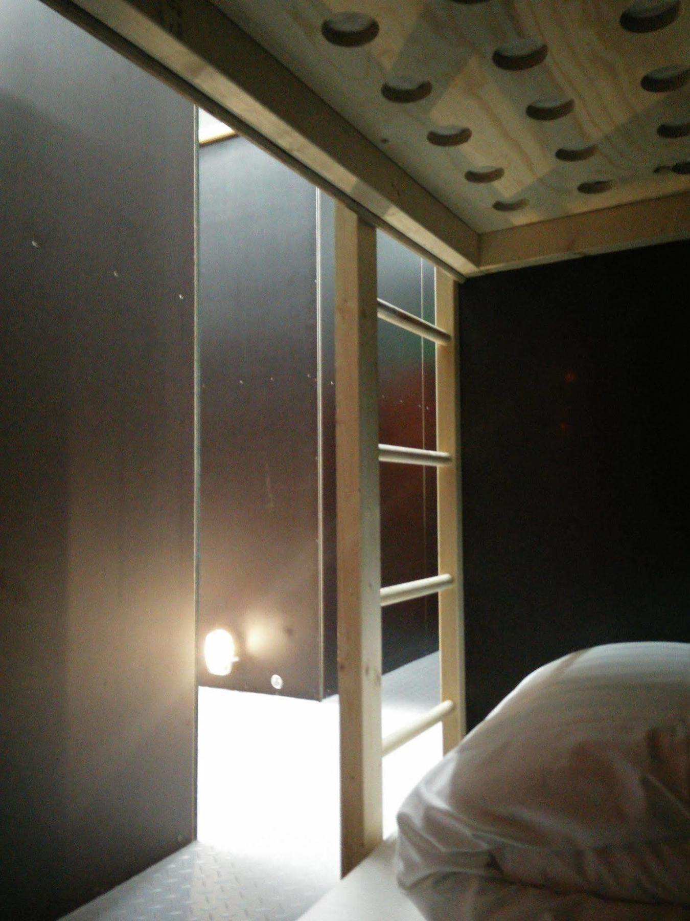 Stayokay Hostel Eindhoven - Blue Collar Екстер'єр фото